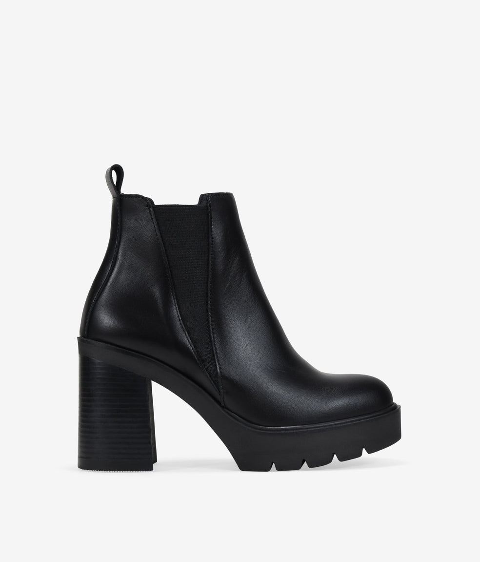 Botines Chelsea negros en piel con tacón
