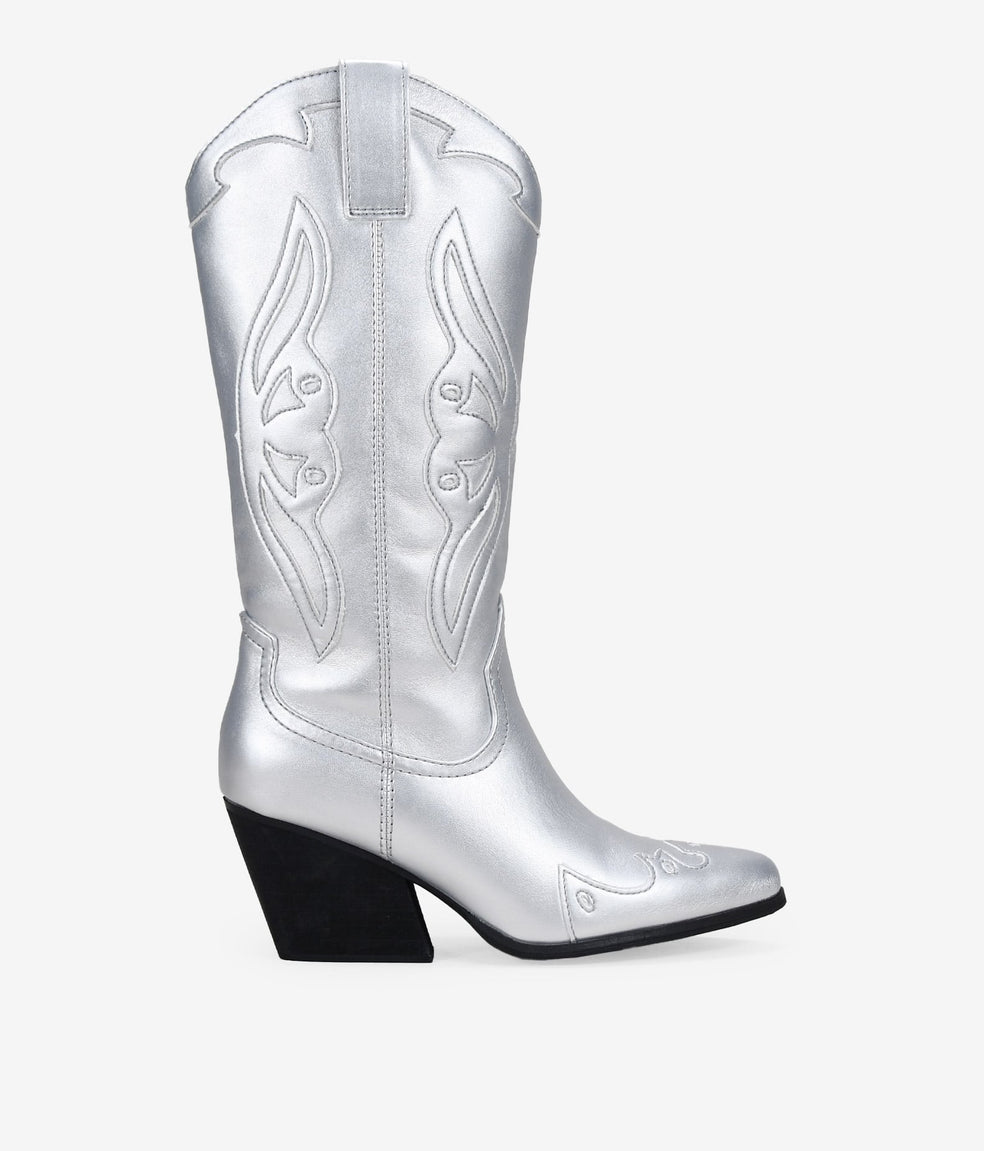 Botas cowboy plata con bordado y tacón