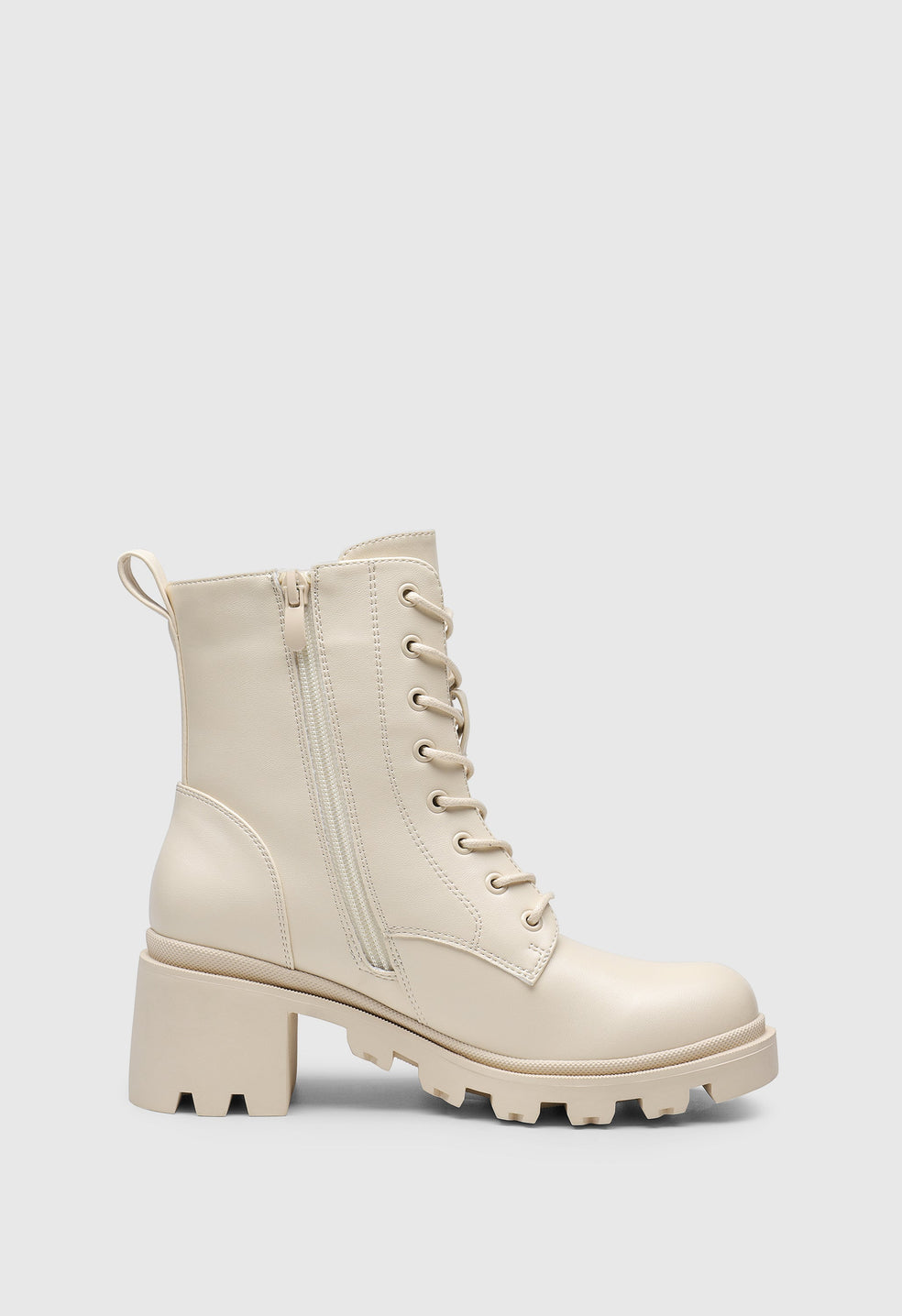 Botas militares de suela con tacos