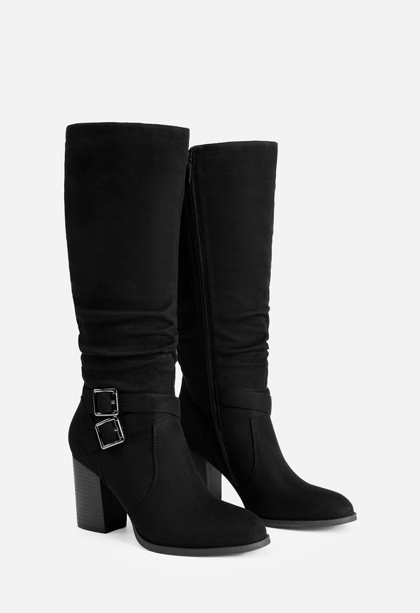 Botas arrugadas con hebilla