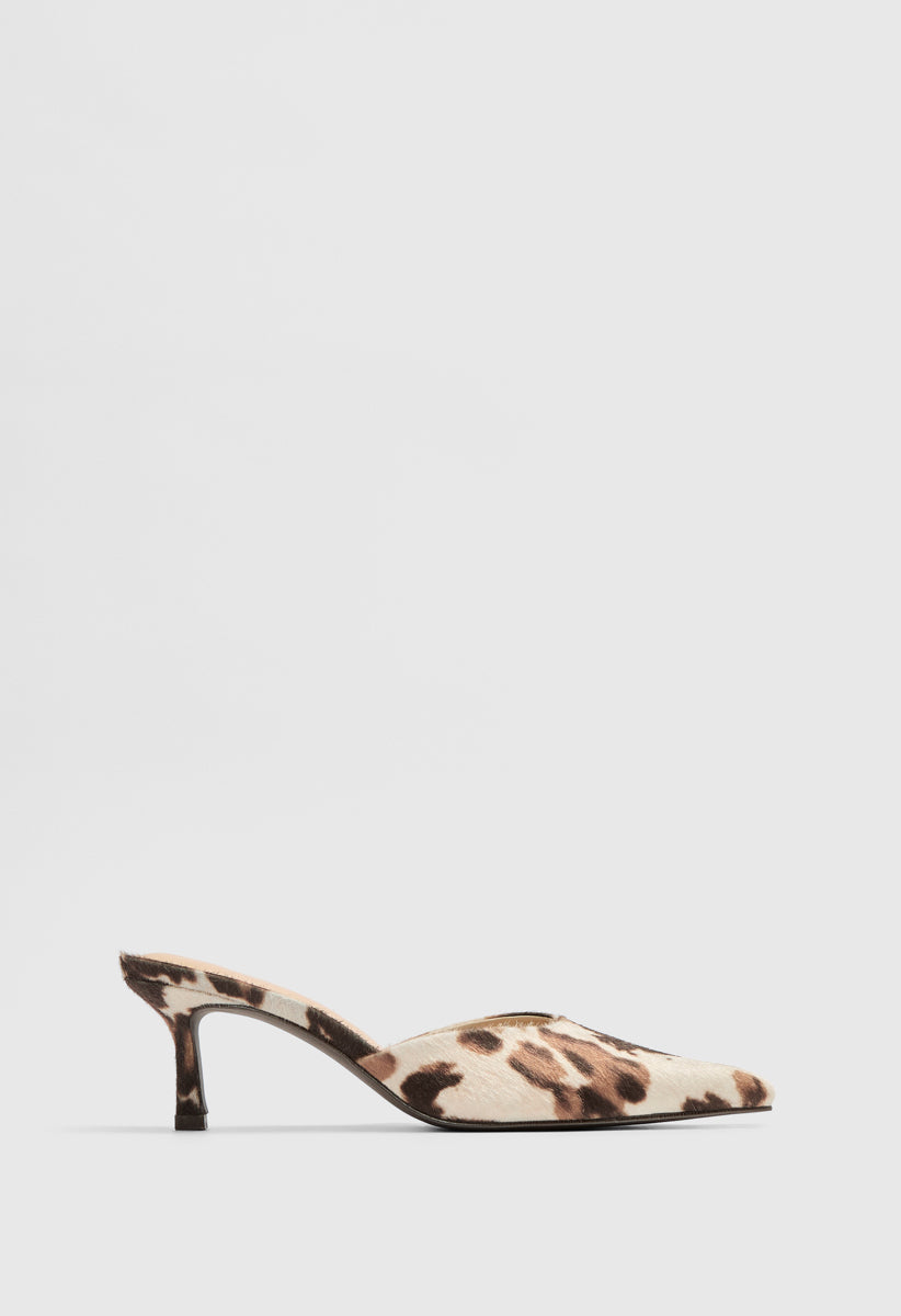 Zapatos de salón de aguja Alana