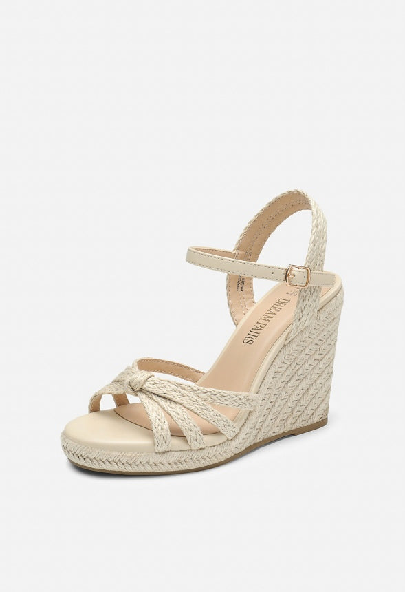 Sandalias de cuña de esparto con tiras